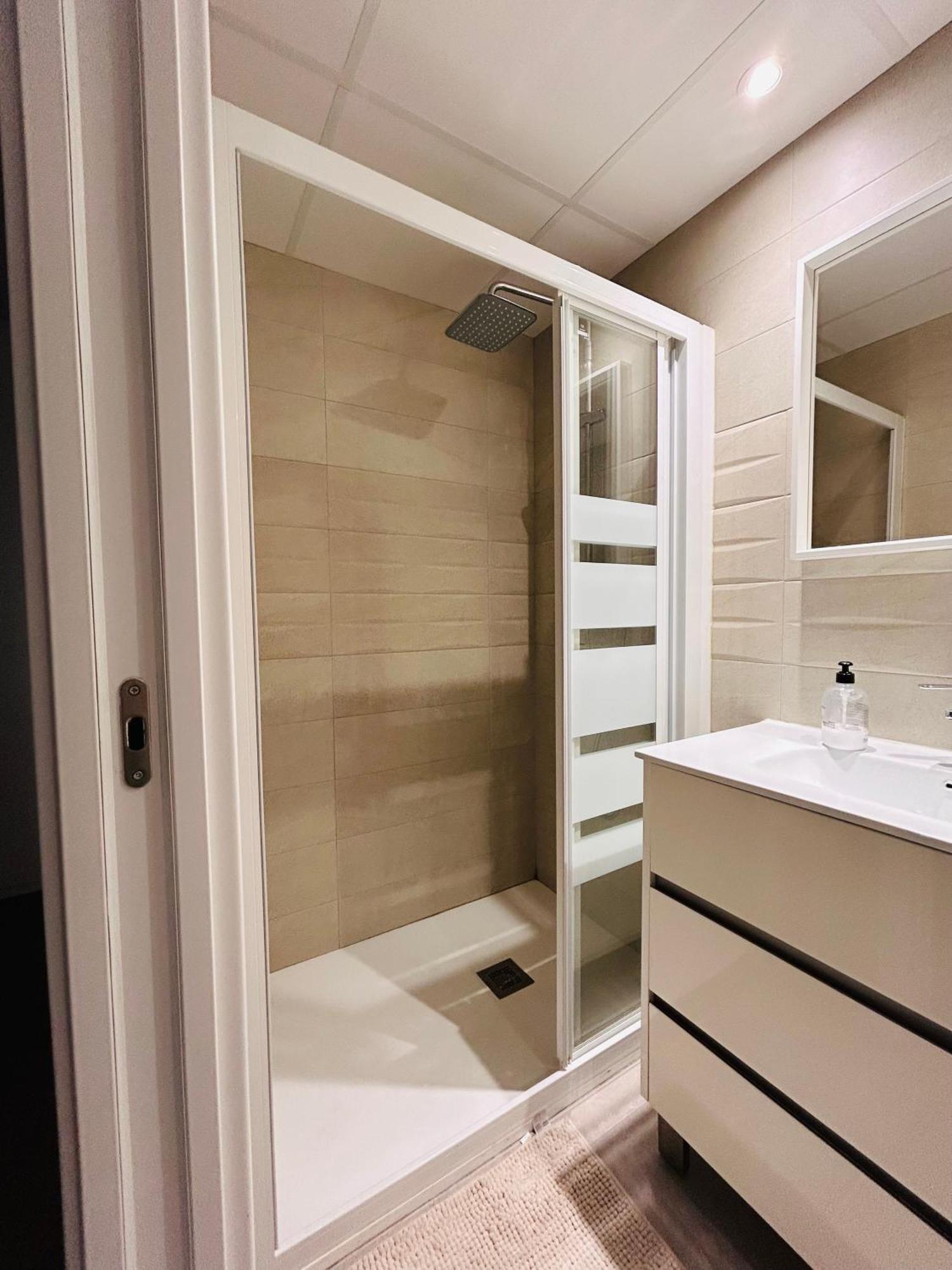 Apartamentos Corteingles Castellon By Tucasanlaplaya Castellon de la Plana Bagian luar foto